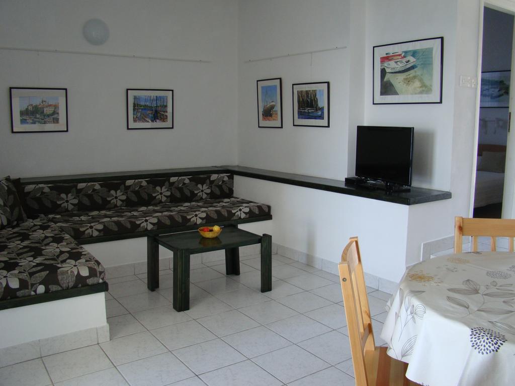 Apartments Sanda Murter Room photo