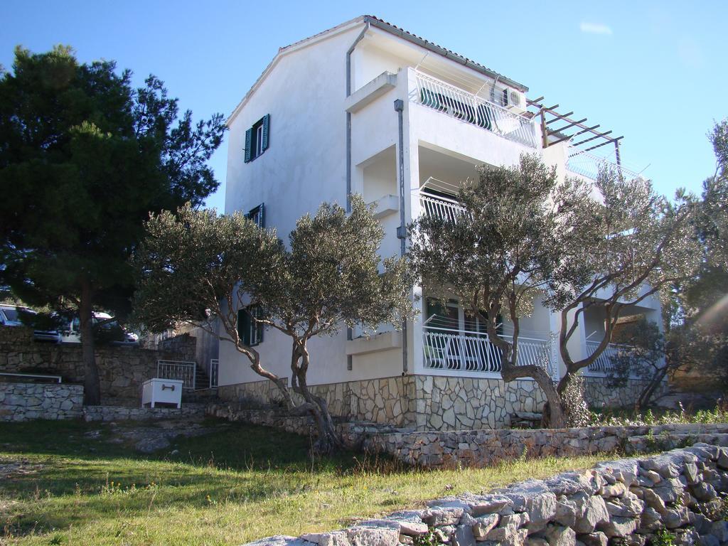 Apartments Sanda Murter Exterior photo