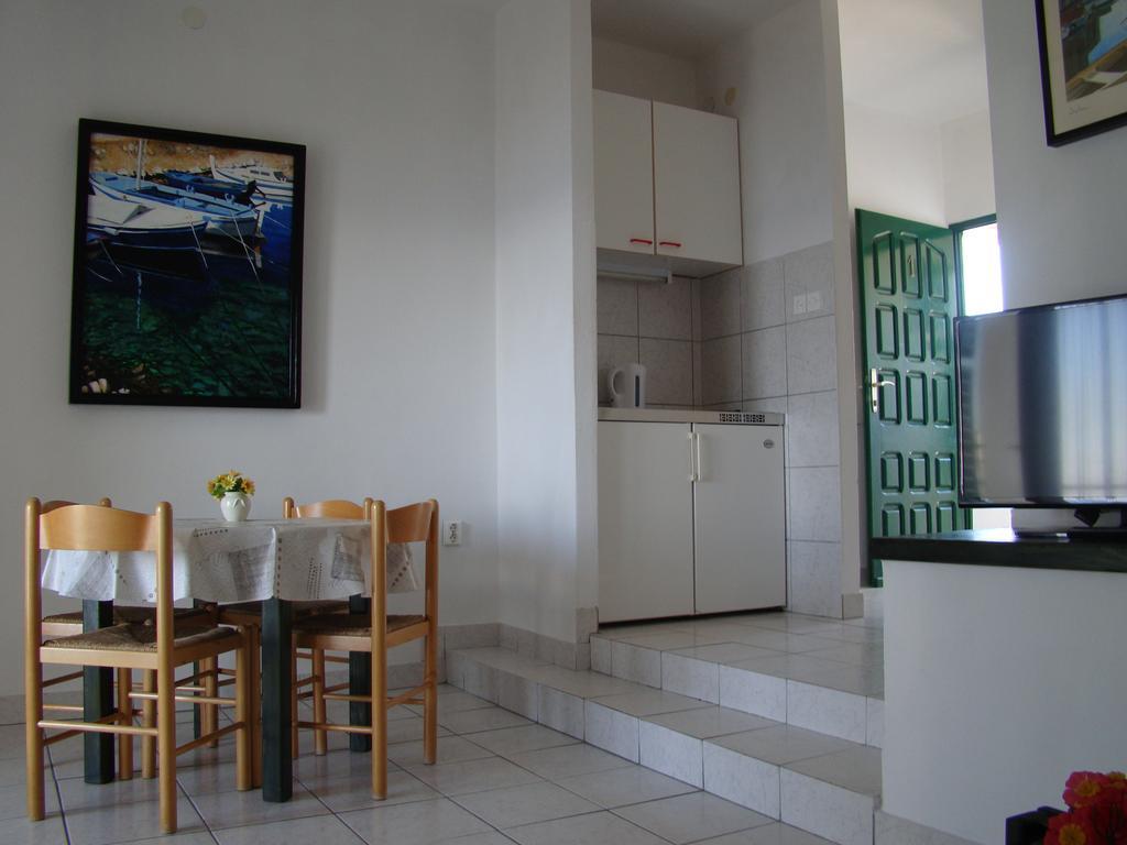 Apartments Sanda Murter Room photo